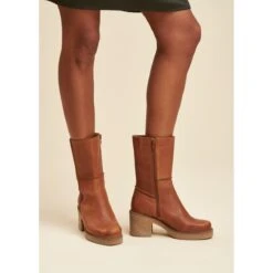 Bottes Mi Mollets En Cuir De Vachette